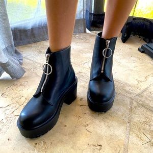 Ankle Chelsea zip up platform boots